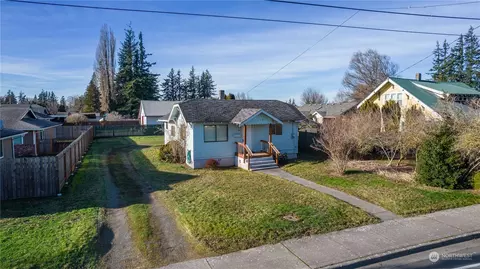 8419 Benson Rd, Lynden, WA 98264