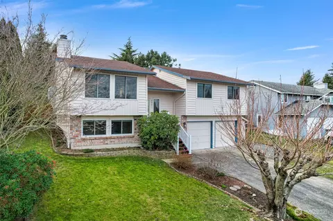 6041 Sunshine Dr, Ferndale, WA 98248