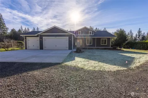 12140 Blacksmith Dr SE, Olalla, WA 98359