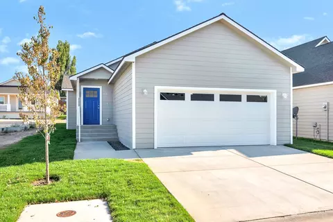 123 E 9th Ave #48, Moses Lake, WA 98837