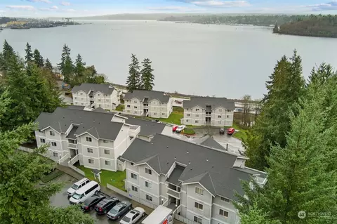 2261 Skyline Ln W #202, Bremerton, WA 98312