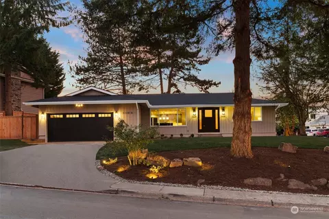 1005 145th Pl SE, Bellevue, WA 98007