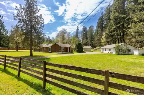 24645 208th Ave SE, Maple Valley, WA 98038
