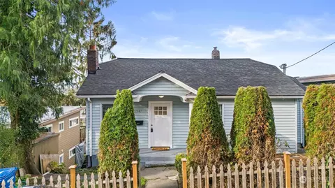 2541 13th Ave W, Seattle, WA 98119