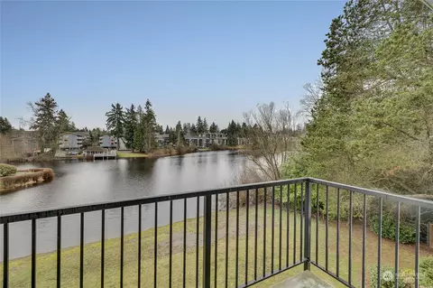 Exterior - 820 Cady Rd #E305, Everett, WA 98203 photo 1 of 4