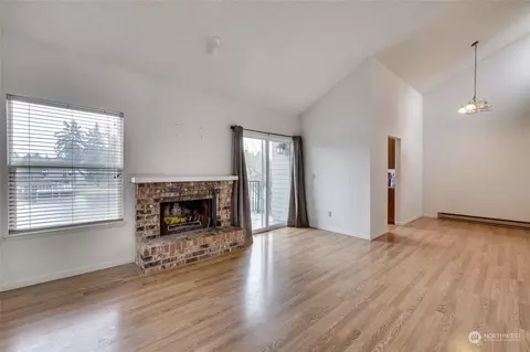 Living - 820 Cady Rd #E305, Everett, WA 98203 photo 1 of 2