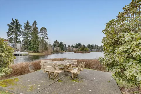 View/Area - 820 Cady Rd #E305, Everett, WA 98203 photo 3 of 4