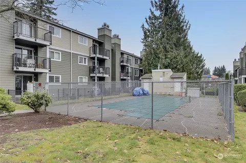 View/Area - 820 Cady Rd #E305, Everett, WA 98203 photo 4 of 4