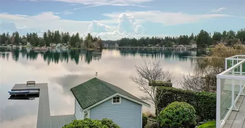 105 W Shore Ave SW, Lakewood, WA 98498