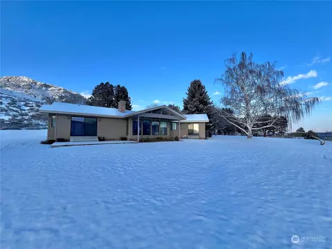 500 Riverview Heights Rd, Brewster, WA 98812