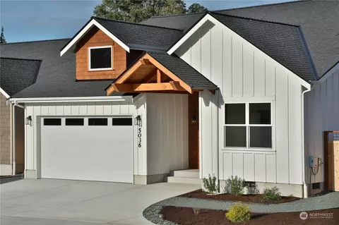 5036 Eagle Ridge Dr, Freeland, WA 98249