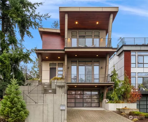 3012 NW 70th St, Seattle, WA 98117