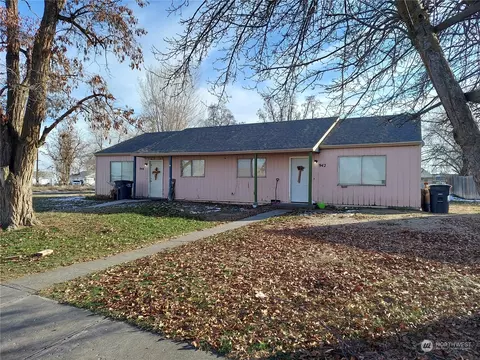 942 944 Lowry St, Moses Lake, WA 98837