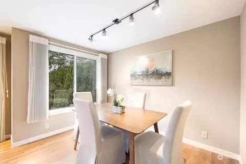 Dining - 621 29th Ave E, Seattle, WA 98112 photo 3 of 4