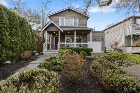 621 29th Ave E, Seattle, WA 98112