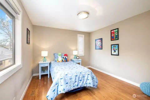 Bedroom - 621 29th Ave E, Seattle, WA 98112 photo 4 of 8
