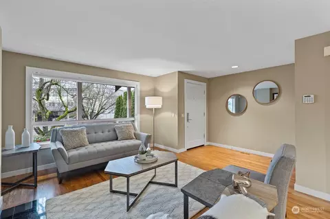 Living - 621 29th Ave E, Seattle, WA 98112 photo 4 of 5