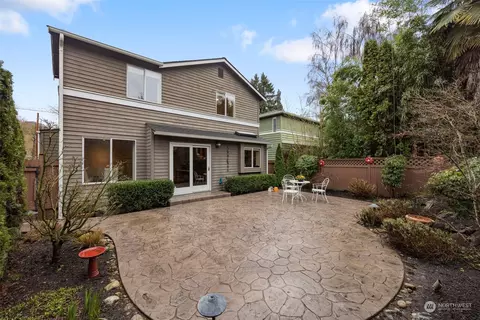 Exterior - 621 29th Ave E, Seattle, WA 98112 photo 8 of 11