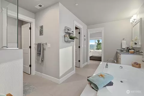 10816 NE 193rd St, Bothell, WA 98011 photo 22