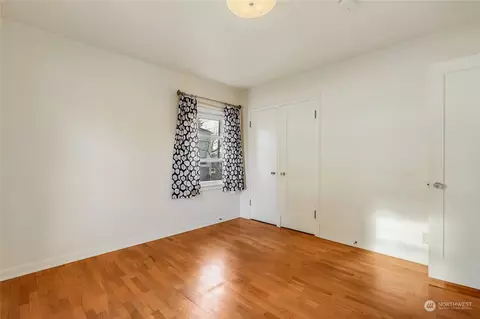 2402 E 16th St, Bremerton, WA 98310 photo 12