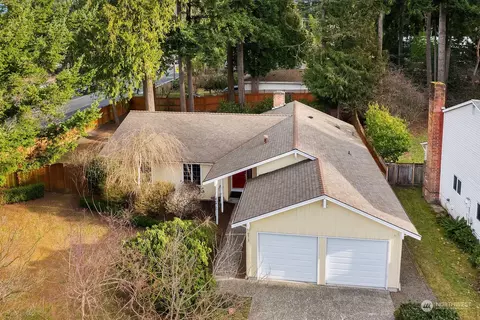 6912 119th Ave NE, Kirkland, WA 98033