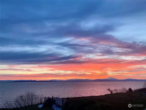 222 Elizabeth Dr, Point Roberts, WA 98281
