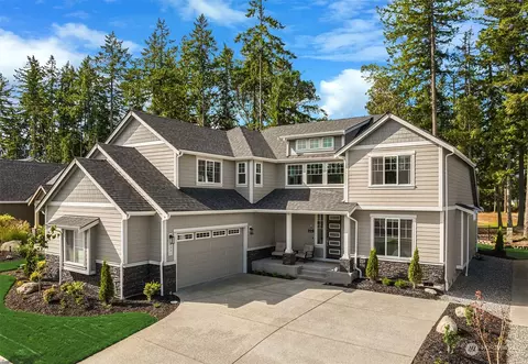 4331 Caddyshack Dr NE, Lacey, WA 98516