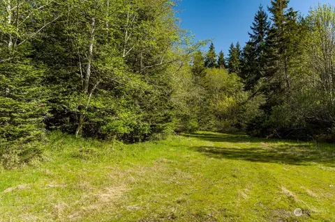 7006 Sunrise Estates Dr, Anacortes, WA 98221