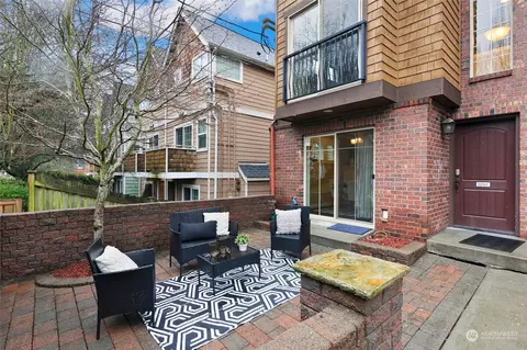 126 25th Ave E #C, Seattle, WA 98112