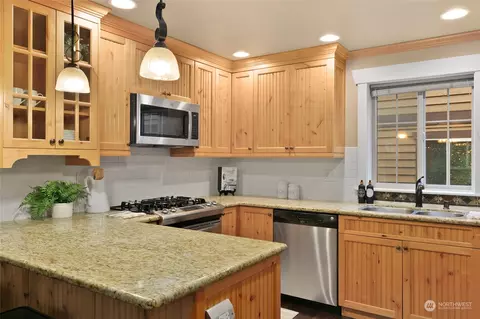 126 25th Ave E #C, Seattle, WA 98112 photo 9
