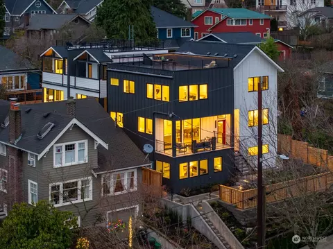 3913 Eastern Ave N, Seattle, WA 98103 photo 1