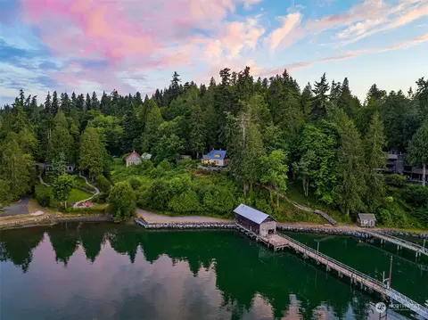 8260 NE Hidden Cove Rd, Bainbridge Island, WA 98110