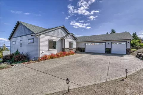 7840 E Fir St, Port Orchard, WA 98366