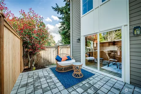 7028 Cleopatra Pl NW, Seattle, WA 98117