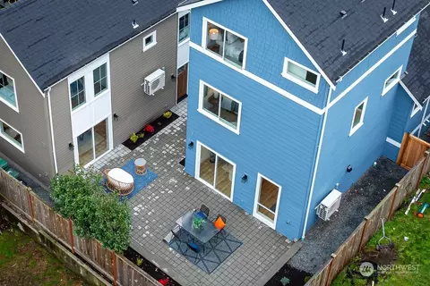 7032 Cleopatra Pl NW, Seattle, WA 98117