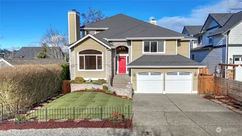 1100 N 31st St, Renton, WA 98056