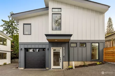 823 NE 105th St, Seattle, WA 98125