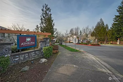 5012 Lake Ave S #B, Renton, WA 98055