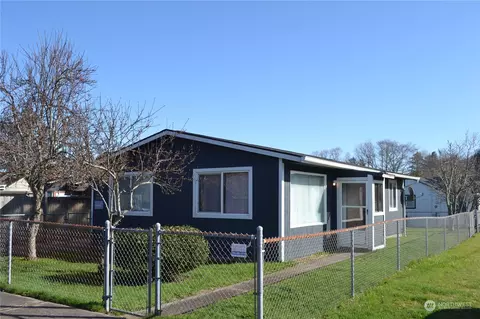 308 Washington Ave S, Long Beach, WA 98631