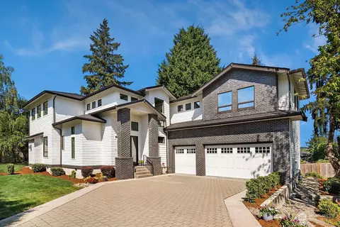 3250 112th Ave SE, Bellevue, WA 98004