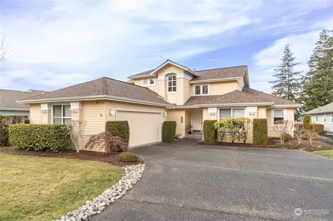 147 Seaway Pl, Port Ludlow, WA 98365