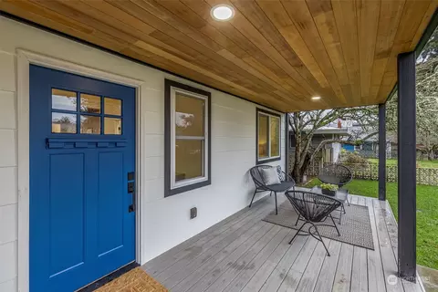 5933 47th Ave SW, Seattle, WA 98136