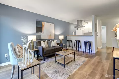 901 5th Ave N #110, Seattle, WA 98109
