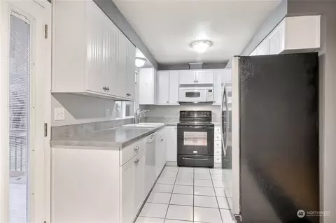 632 217th St SW, Bothell, WA 98021 photo 9