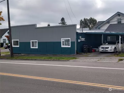 Exterior - 1902 Rockefeller Ave, Everett, WA 98201 photo 2 of 6