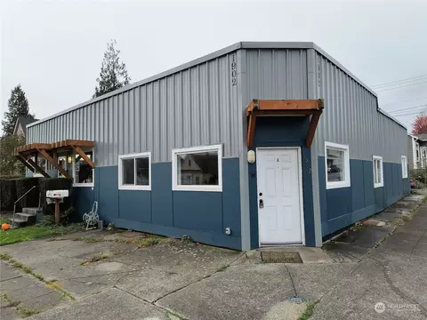 1902 Rockefeller Ave, Everett, WA 98201