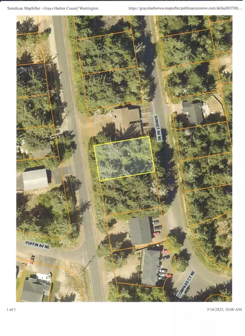 563 Sunset Ave NE, Ocean Shores, WA 98569