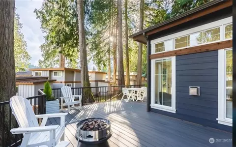 990 Lake Whatcom Blvd #10, Sedro Woolley, WA 98248