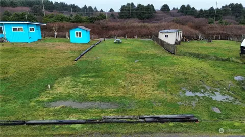 4826 Pacific Ave, Moclips, WA 98562