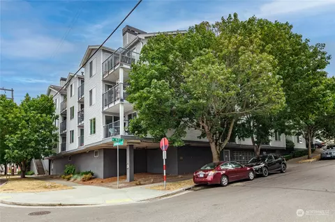 9200 Greenwood Ave N #A202, Seattle, WA 98103